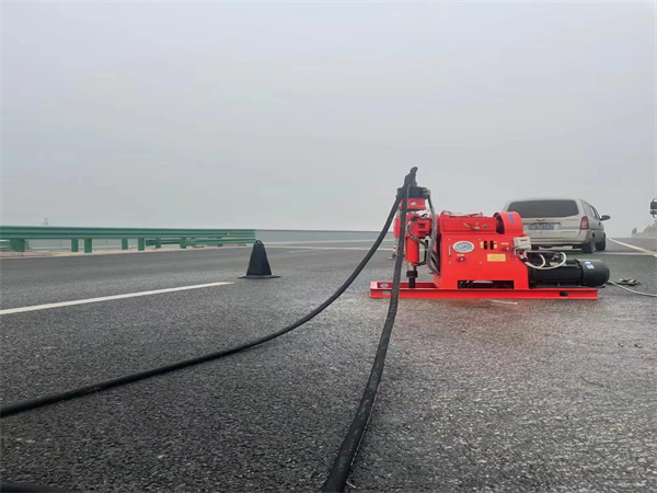 宿豫马路路基路面开裂下沉注浆加固灌浆