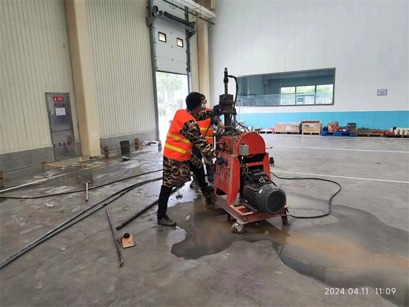 宿豫厂房地面下沉塌陷注浆加固施工